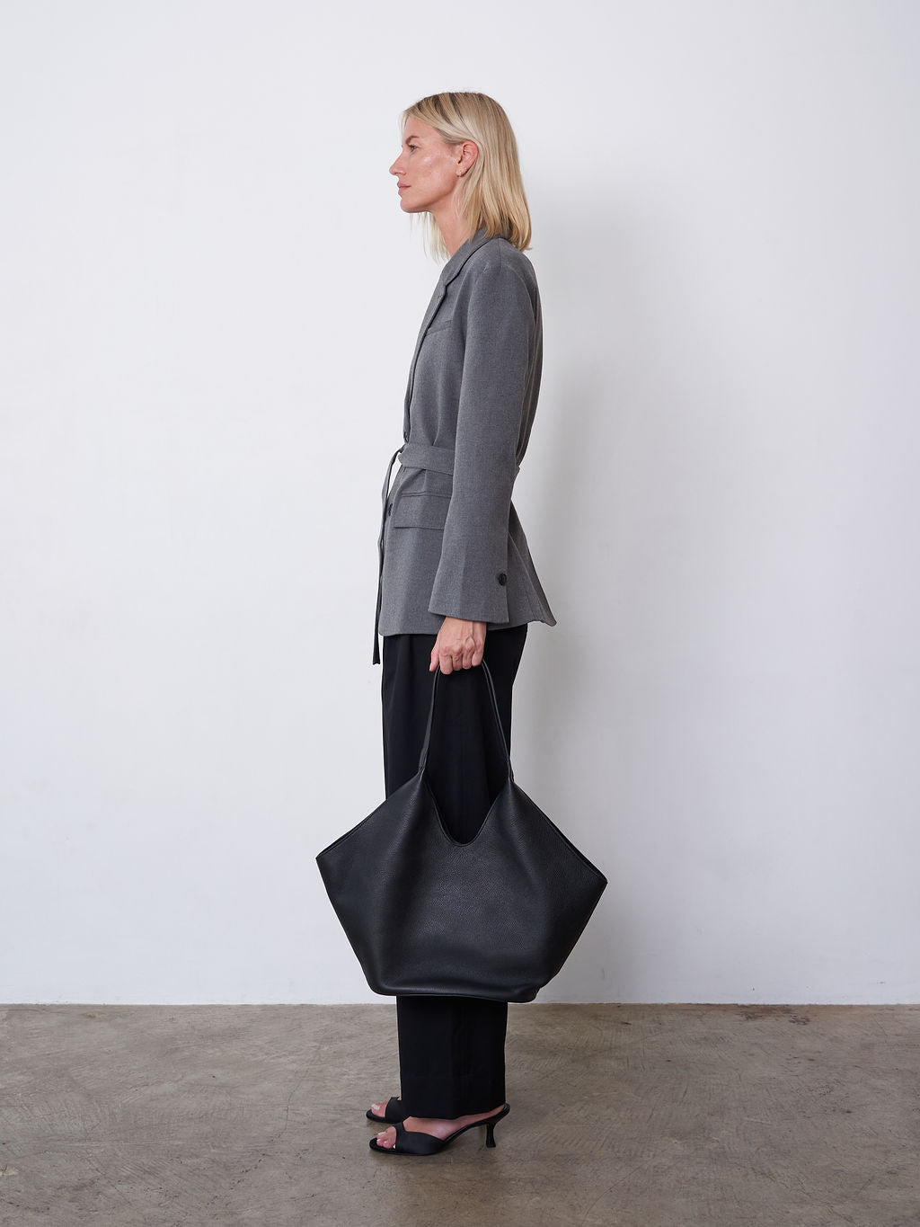 Phantom Tote - Grain Black